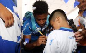 Anthony 'Choco' Lozano se encuentra en el país, si la Federación no logra acuerdo con Tenerife, deberá viajar a España para unirse al club y regresar al lunes para los juegos eliminatorios. Foto Ronald Aceituno