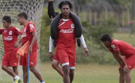 Costly seguramente sumará minutos este domingo en el derbi capitalino.