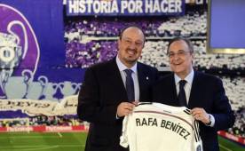 Rafa Benítez al ser presentado por Florentino Pérez.