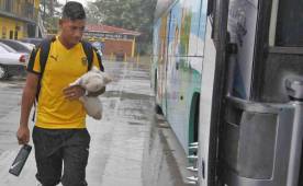 Bryan Acosta viajó con sus demás compañeros con rumbo a Tegucigalpa para el encuentro ante Motagua.