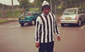 El hondureño de 20 años juega en el Molesey FC, de la 7ma división de Inglaterra, para la federación inglesa.