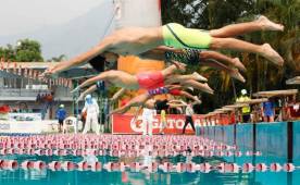 Delfines Sampedranos y Tiburones de Tegucigalpa han iniciado arrolladores en la Copa Centroamericana de Natación Gatorade 2016. Fotos Neptalí Romero