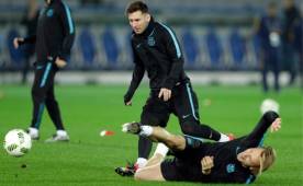 Leo Messi ha pasado noches de dolor producto de cólicos renales, pero ya expulsó la piedra que se los producía y podría jugar la final del Mundial de Clubes ante River Plate. Foto EFE