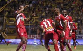 Real Sociedad sacó un importante empate (2-2) del Morazán ante Real España.