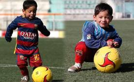 Murtaza Ahmadi tiene 5 años y ya pudo utilizar una camisa original de Messi.