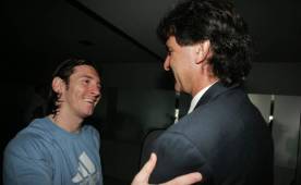 'Lo hemos visto en la cancha arrodillado y llorando, es humano y no un marciano como todos pensaban', dijo Kempes.