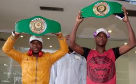 Los boxeadores Josec 'Escorpión' Ruiz y Carlos 'Pupita' Güity arribaron a Honduras con los títulos de campeón Latinoamericano y Centroamericano respectivamente tras ganarlos en Venezuela. Foto DIEZ