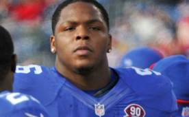 Jay Bromley fue elegido en la tercera ronda del draft (posición 74) en 2014.