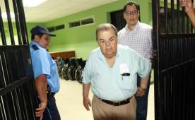 Rafael Ferrari al momento de visitar a Chelato Uclés este sábado.