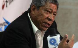 Ramón Maradiaga no tiene asegurado su continuidad al frente de la selección salvadoreña. Foto EFE.