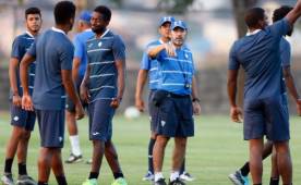 Los jugadores de Honduras ha cerrado filas para defender al defensor Johnny Palacios. La derrota ante Brasil la dejan atrás y quieren el bronce ante Nigeria. Foto Juan Salgado
