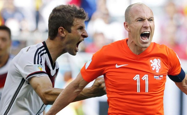 Con el regreso de Robben, Müller tendrá que dejar todo en la cancha para arrebatarle el triunfo a los holandeses.