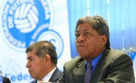 Maradiaga solicitó un vuelo charter a México y no se lo dieron.