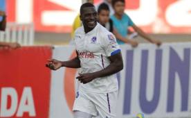 El colombiano Javier Estupiñán no escondió su alegría al estrenarse con gol con Olimpia. (Foto. Ronal Aceituno)