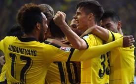 Huntelaar marcó un doblete y dio emoción al final del partido ante el Dortmund.