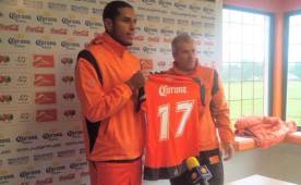 Edddie Hernández usará la camiseta con el dorsal número 17. (Foto: Twitter de Correcaminos)