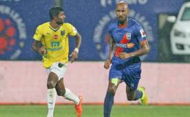 El delantero francés es una de las figuras que juegan en la Súper Liga de la India.