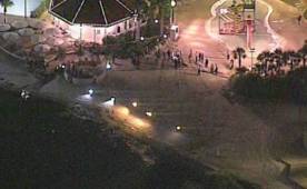 La familia disfrutaba la noche del martes de un paseo por la playa artificial del complejo hotelero Grand Floridian Resort.