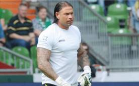 Tim Wiese estuvo ocho grandes temporadas con el Werder Bremen, ahora será lucahdor profesional de la WWE.