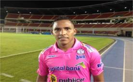 El goleador del Tauro Amir Waithe se despachó con doblete en su primer partido de la liga canalera.