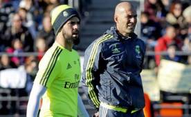 Real Madrid sigue sin hacer fichajes importantes, pero las bajas en el club no se detienen.