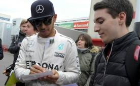 Lewis Hamilton logró los mejores en tiempos en la tercera ronda de de ensayos en el circuito de Barcelona.