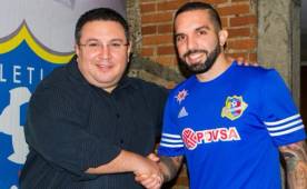 Giancarlo Maldonado es presentado por su nuevo equipo. (FOTO: Cortesía Atlético Venezuela)