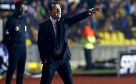 Dunga quedó eliminado de la Copa América de Chile tras caer ante Paraguay en penales y su puesto peligra. Foto EFE