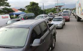 Así lucen las calles para llegar a El Progreso. La gente no quiere perderse la fiesta.