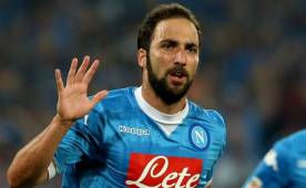 Antes las supuestas declaraciones que circulan de Higuaín a Cristiano, el Nápoles brindó un comunicado. Foto AFP