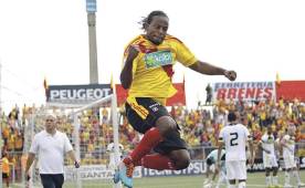 Víctor Núñez fimó con el Real España de Honduras por un período de un año.