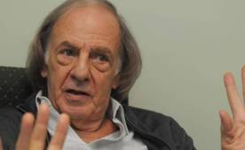 'Ahora sin Messi (los jugadores) van a tener que empezar a entrenar en serio', advirtió Menotti.