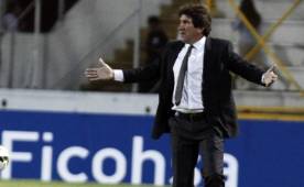 Héctor Vargas se mostró 'indignado' por el trabajo de los líneas y pide al árbitro Melvin Matamoros para la vuelta. Foto Juan Salgado