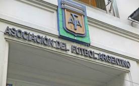 La Policía Federal montó de inmediato un operativo en el lugar, con corte de tránsito incluido, para revisar las instalaciones.