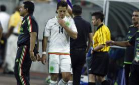 Chicharito se fracturó la clavícula durante el amistoso con Honduras anoche en Houston y este jueves fue operado. Foto Juan Salgado / Enviado Especial