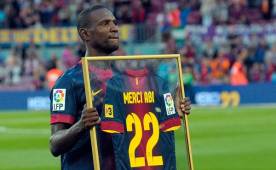 Eric Abidal dice que tiene ofertas, además del Barcelona, del Olympiacos.
