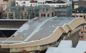 Así quedó el estadio Riazor luego de ser afectado por el viento.