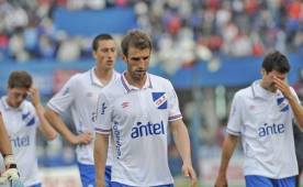 Nacional perdió de local ante el Tanque Sisley por el campeonato de Uruguay.