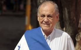 Congreso Nacional aprobó este miércoles otorgar el premio Identidad Nacional 2016 al técnico Chelato Uclés. Foto DIEZ