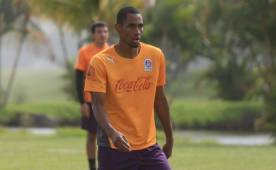 Jerry Bengtson apareció entrenando con Olimpia y ha causado revuelo en los aficionados azules. (Foto: DIEZ)