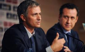 Jorge Valdano tuvo que salir del Real Madrid a petición de José Mourinho, la relación terminó siendo insorportable entre ambos.