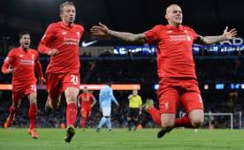 Este triunfo coloca al Liverpool a solo seis puntos de los puestos de Liga de Campeones y aparta al City del liderato, ocupado por el sorprendente Leicester. Foto AFP