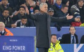 José Mourinho no encuentra el rumbo en la Premier League y toca las posiciones de descenso. Foto AFP.