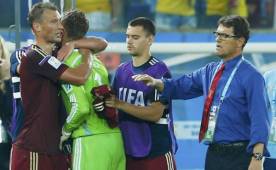 Capello se negó al culpar al portero Akinfeev por la eliminación de Brasil. El guardameta tuvo varios errores en los juegos que costaron varios puntos.