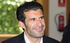 Luis Figo se retiró del fútbol en el 2009 con el Inter de Milan.