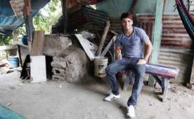 Richard López sufrió mucho durante su estadía en San Pedro Sula, fue engañado y soñó con ser jugador profesional. Fotos Melvin Cubas.