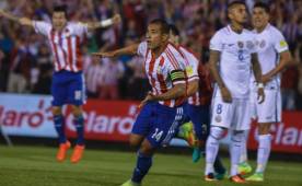 Los chilenos descontaron a través de su mediocampista Arturo Vidal, a los 35 minutos, de cabeza.