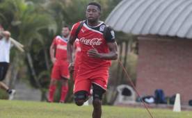 Johnny Palacios destaca la peligrosidad de Cardozo, delantero que debe marcar en el clásico del domingo.