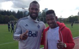 Kendall Waston, futbolista costarricense, se sacó una foto con Quioto. FOTOS: Cortesía de Mynor Campos.