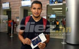 Rojas viajó este martes rumbo a México para incorporarse al Cimarrones de Liga de Ascenso MX. Pidió al Albo que si no jugaba en el equipo lo enviara al extranjero. Foto Ronald Aceituno